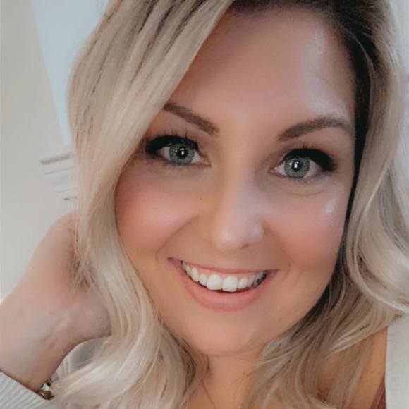 Meet your Posher, Beth - Picture 1 of 1